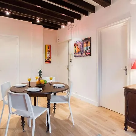 Marais & Temple -